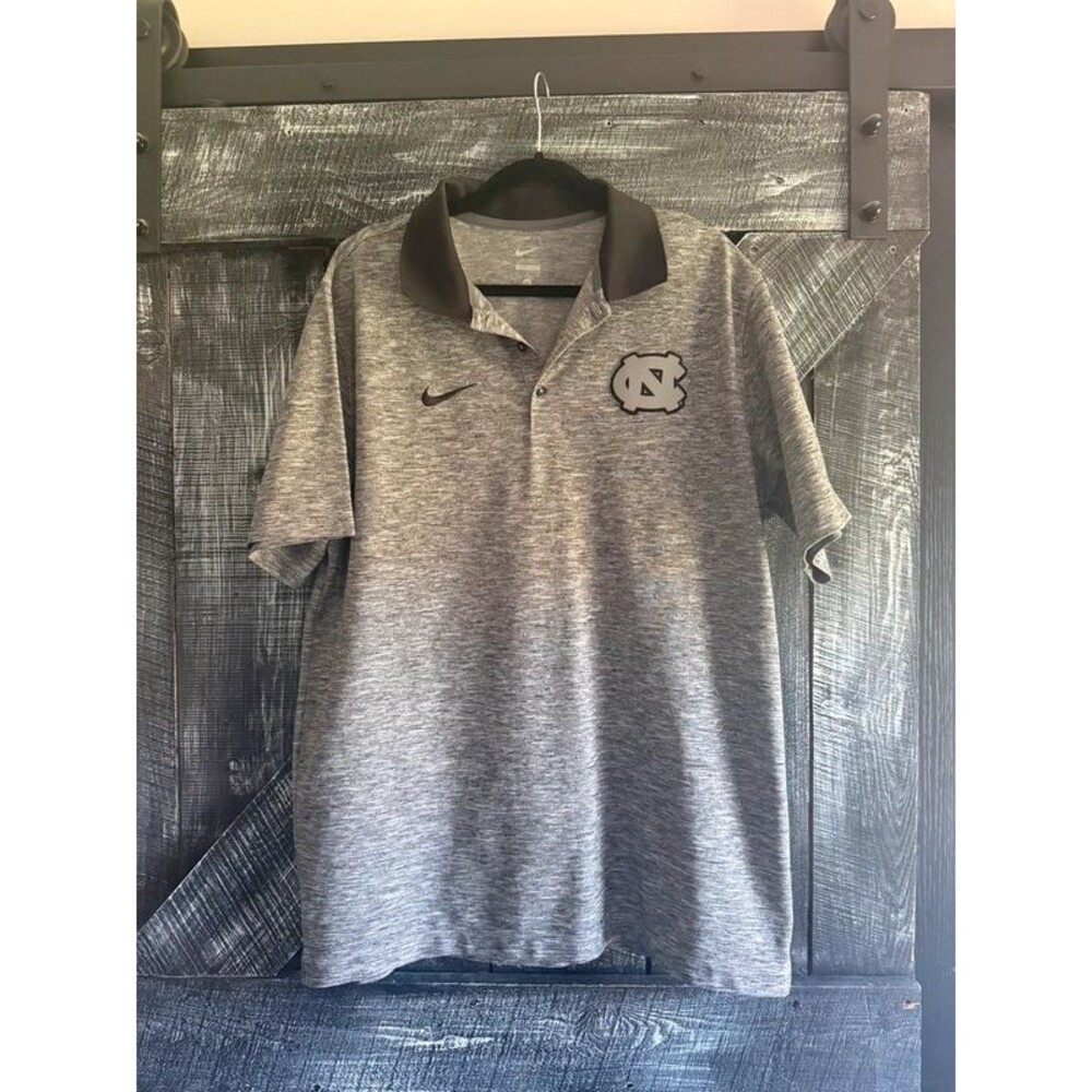 UNC Nike gray polo size XL never worn